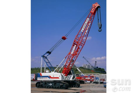 中聯(lián)重科ZCC550履帶式起重機