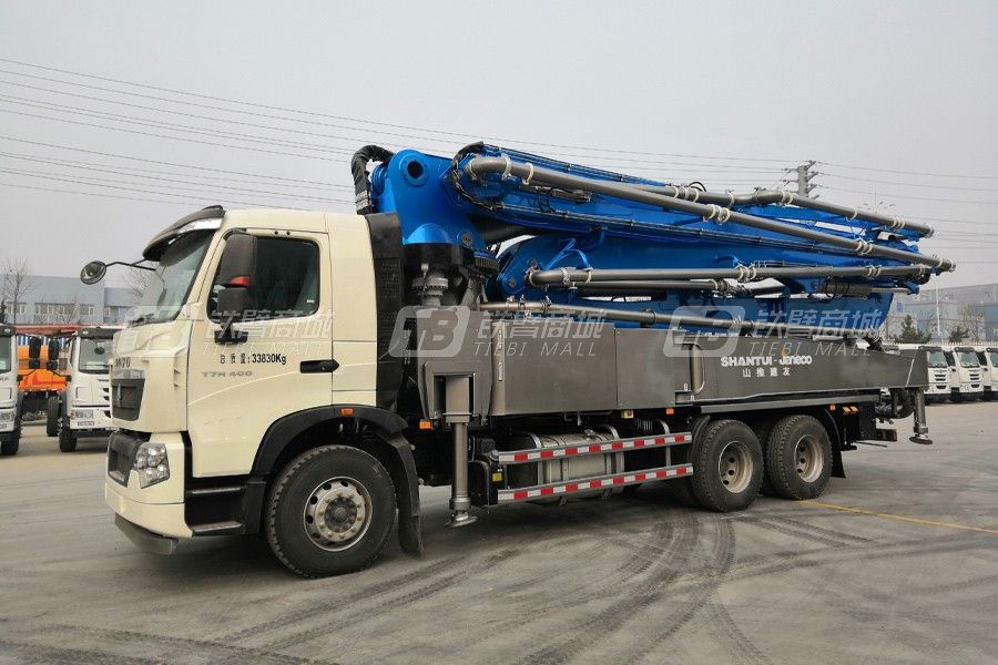 山推建友B556W臂架泵式泵車(chē)